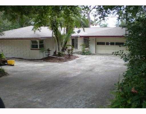 925 Northside Dr., Mount Dora, FL 32757