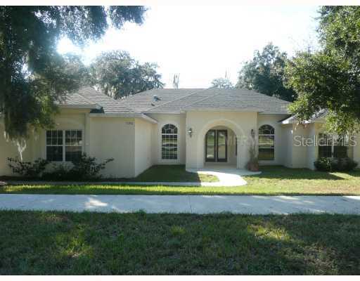 1252 Shorecrest Cir., Clermont, FL 34711