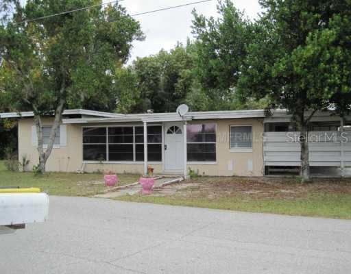 1526 Pleasant St., Tavares, FL 32778