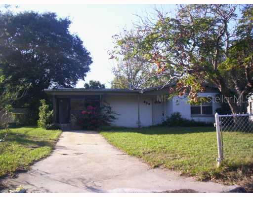 825 Pearl Dr., Mount Dora, FL 32757