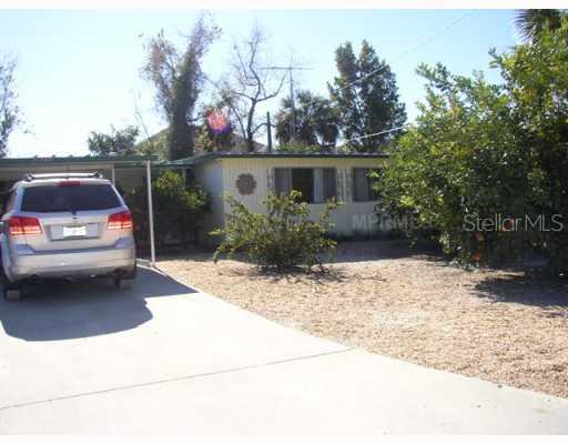 11740 Hickory Ln., Tavares, FL 32778