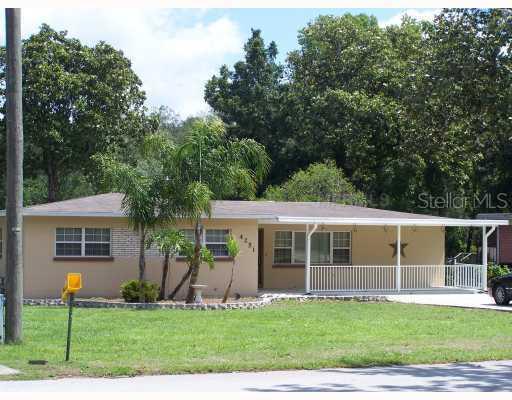 4251 Magnolia Ave., Leesburg, FL 34748