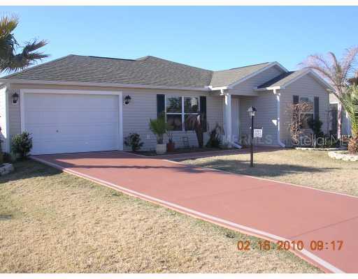 1482 Tallowtree Dr., The Villages, FL 32162