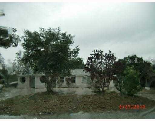 631 E Swanson St., Groveland, FL 34736