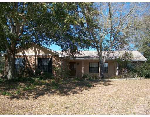 1417 Cove Pl., Tavares, FL 32778