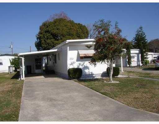 252 Rue De Fontaine, Tavares, FL 32778