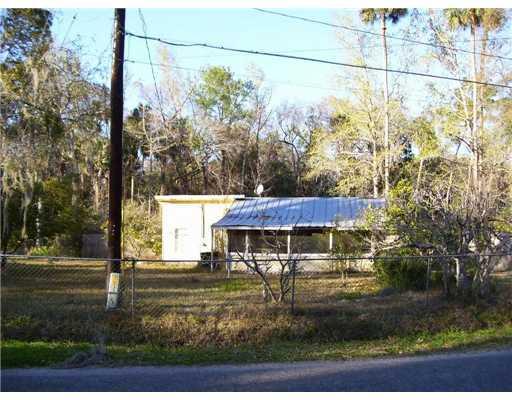 24205 E River Rd., Astor, FL 32102