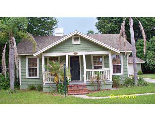 1015 N Clayton St., Mount Dora, FL 32757