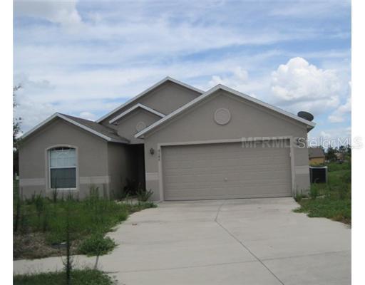4186 Waltham Forest Dr., Tavares, FL 32778