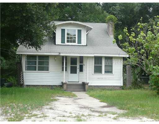 91 S Pine Ave., Umatilla, FL 32784