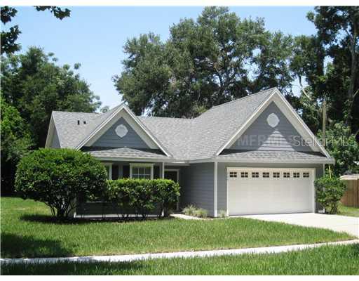 305 Pinecrest Rd., Mount Dora, FL 32757