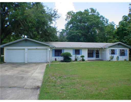 918 Lee St., Leesburg, FL 34748