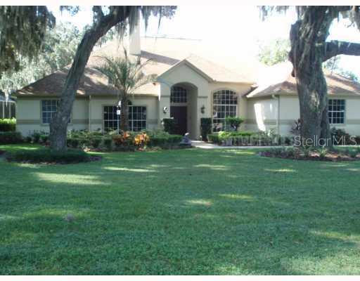 34245 Parkview Ave., Eustis, FL 32736