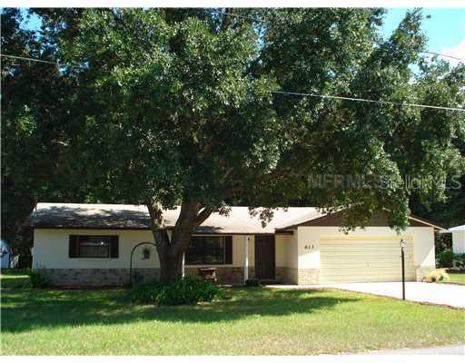 613 Fourth Ave., Lady Lake, FL 32159