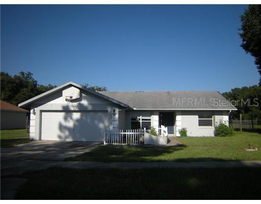 703 Crestview Cir., Wildwood, FL 34785