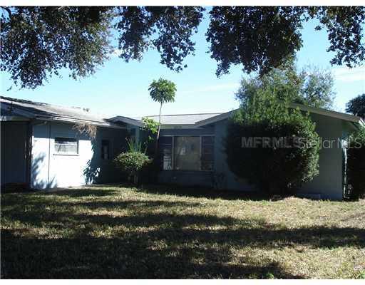 32730 Lake Eustis Dr., Tavares, FL 32778