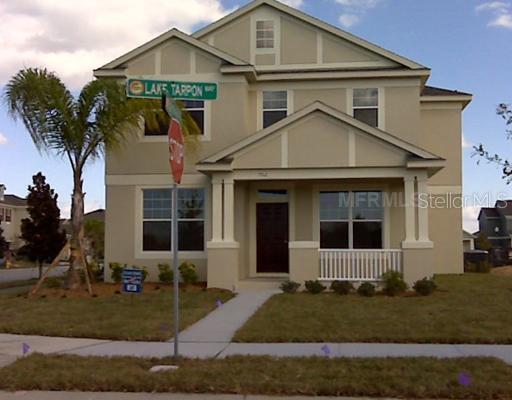 702 Lake Tarpon Way, Groveland, FL 34736