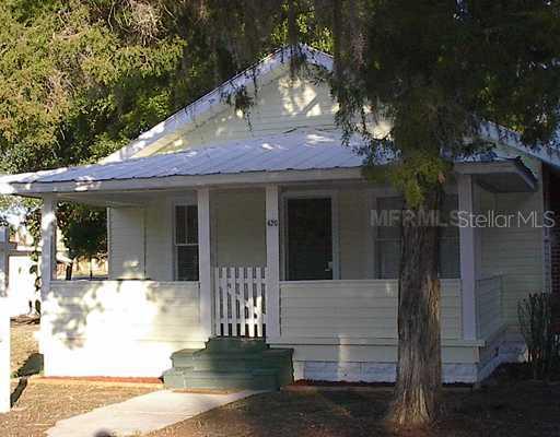 420 N Texas Ave., Tavares, FL 32778