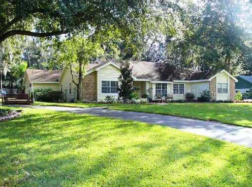 30912 Mission Ave., Tavares, FL 32778