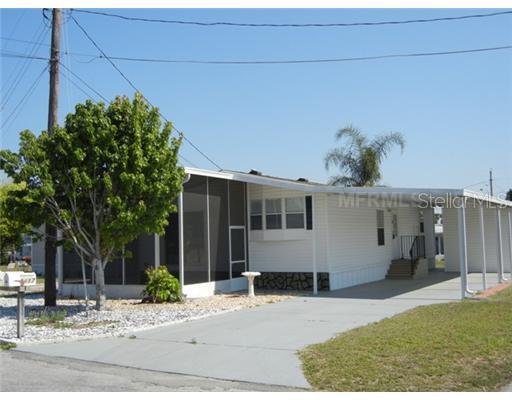 1417 County Dr., Tavares, FL 32778