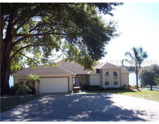 561 Gregory Ln., Umatilla, FL 32784