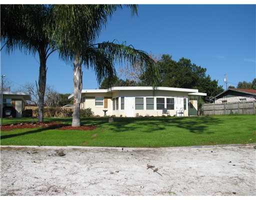 910 Camp St., Tavares, FL 32778