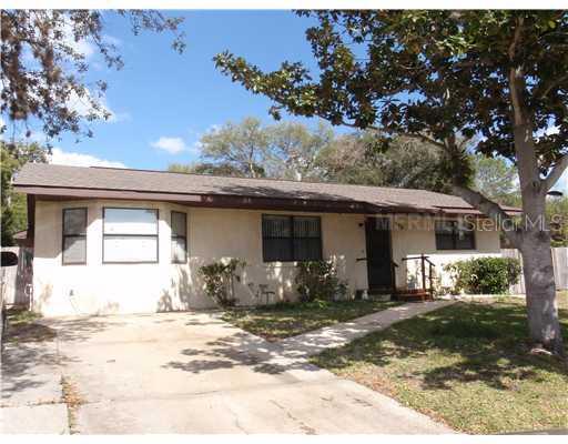 849 Center Ln., Clermont, FL 34711