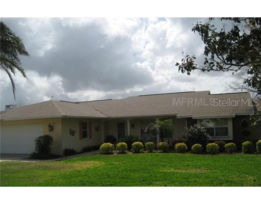 1400 Cove Pl., Tavares, FL 32778