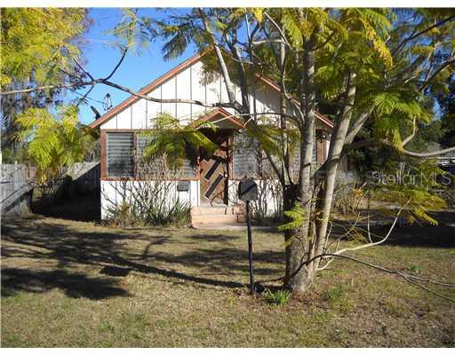 520 N Rockingham Ave., Tavares, FL 32778