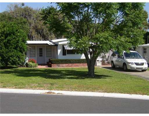 11731 Hickory Ln., Tavares, FL 32778