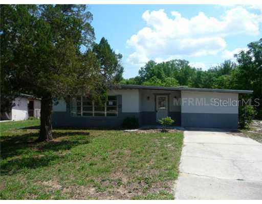 838 Center Ln., Clermont, FL 34711