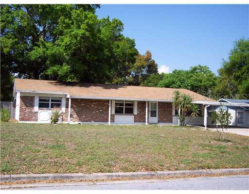 990 Linden St., Clermont, FL 34711