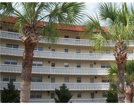 601 Mcdonald St. #405, Mount Dora, FL 32757