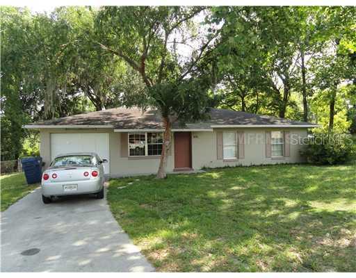 820 Cedar Cir., Tavares, FL 32778