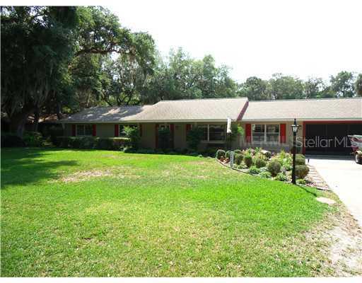 28032 Tammi Dr., Tavares, FL 32778