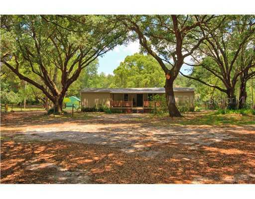22821 Rockland Ave., Sorrento, FL 32776