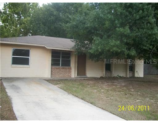 1560 Palm Ave., Tavares, FL 32778