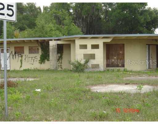 25335 Troon Ave., Sorrento, FL 32776