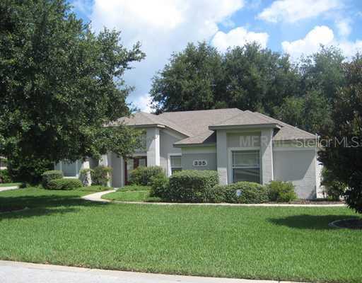 335 Lakecrest Dr., Tavares, FL 32778