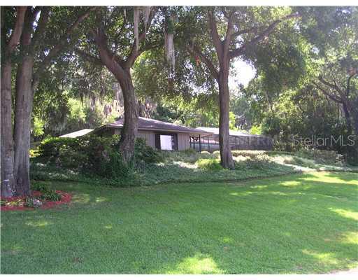 1707 E Crooked Lake Dr., Eustis, FL 32726