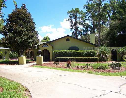 32720 Lakeshore Dr., Tavares, FL 32778