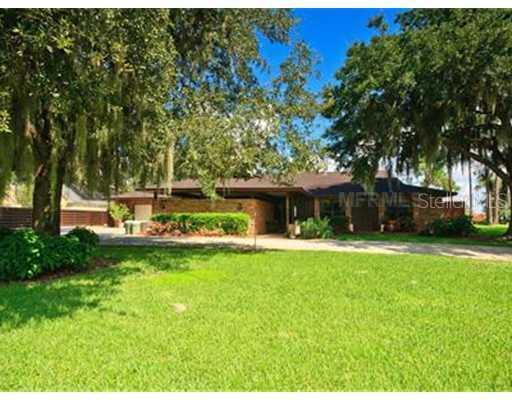 16811 Deer Island Rd., Tavares, FL 32778