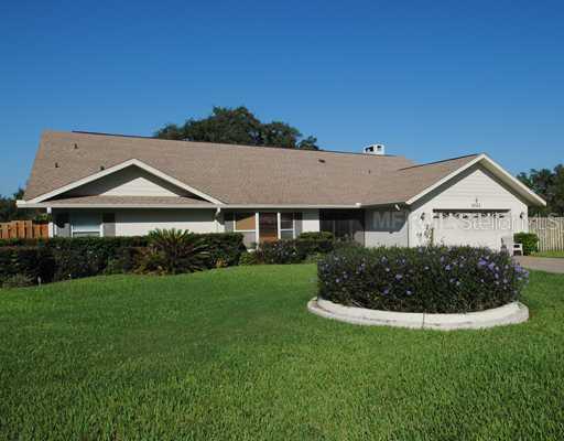 1022 Woodward Oaks Cir., Eustis, FL 32726