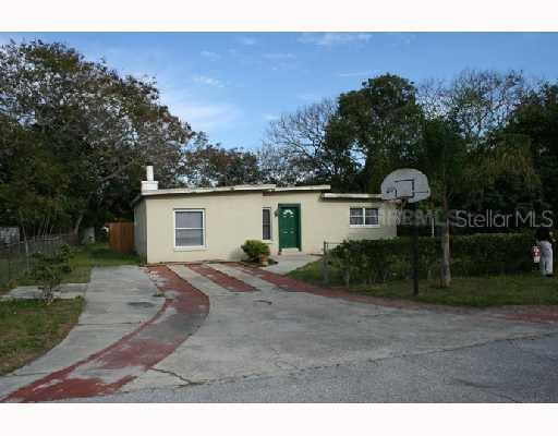 1390 Oak Dr., Mount Dora, FL 32757