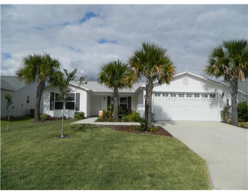 1413 Tallowtree Dr., The Villages, FL 32162