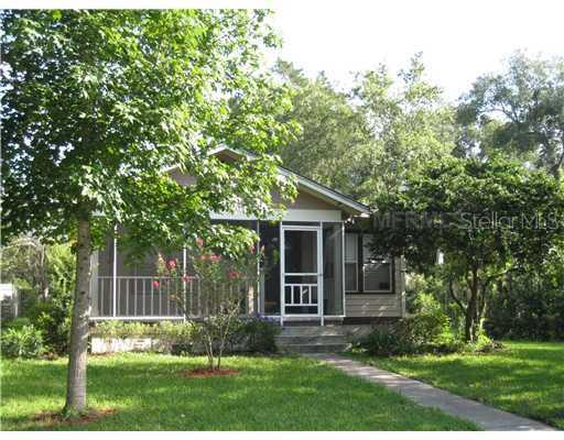 939 E 3rd Ave., Mount Dora, FL 32757
