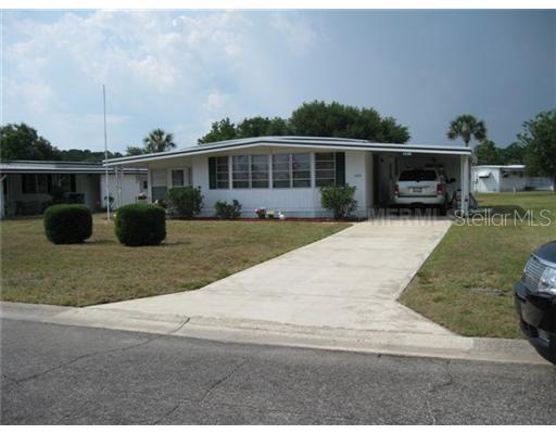 1028 Capella Dr., Tavares, FL 32778