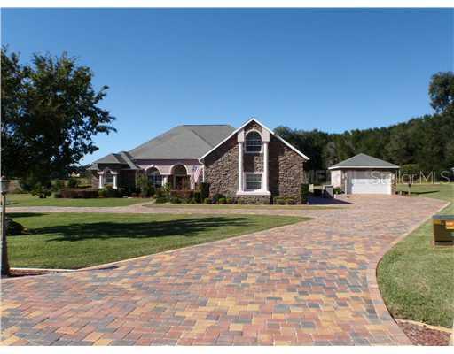 3824 Oak Pointe Dr., Lady Lake, FL 32159