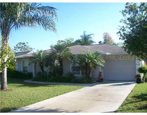 1028 Park Ave., Tavares, FL 32778