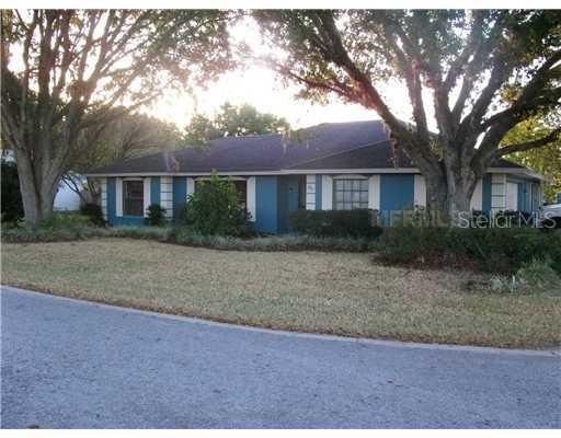 1200 Cove Pl., Tavares, FL 32778